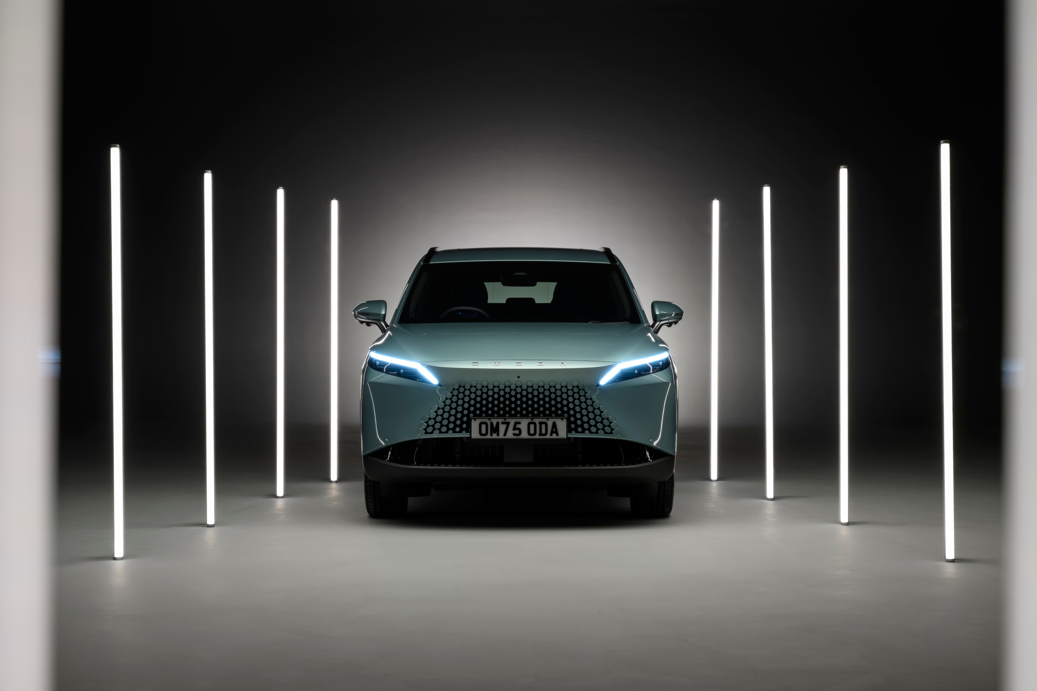 2. OMODA 7 front.jpg